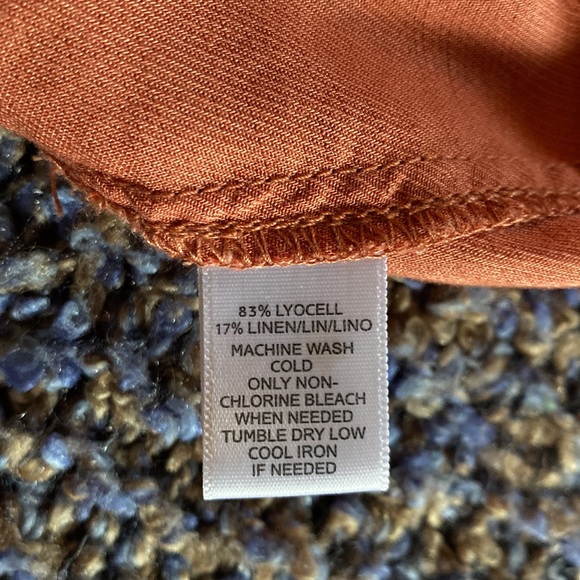 Ann Taylor LOFT linen shorts in beautiful cinnamon color. - Picture 5 of 8